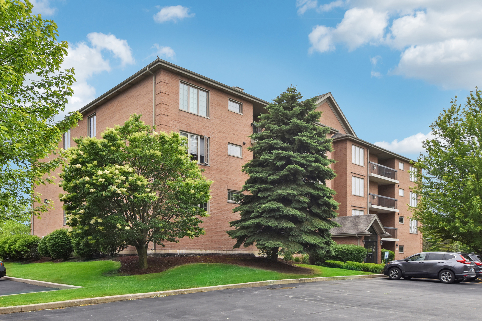 6749 South Pointe Dr Unit 1B  