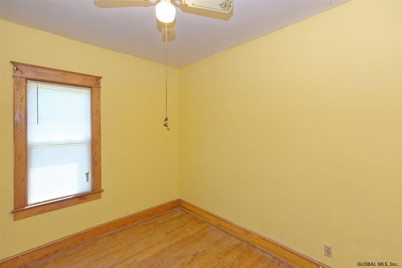 8 Mohawk Avenue Rensselaer, NY 12144 - Photo 18 of 41 Photo 18