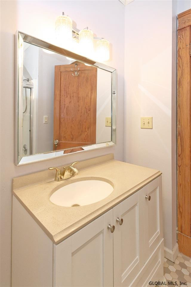 8 Mohawk Avenue Rensselaer, NY 12144 - Photo 29 of 41 Photo 29