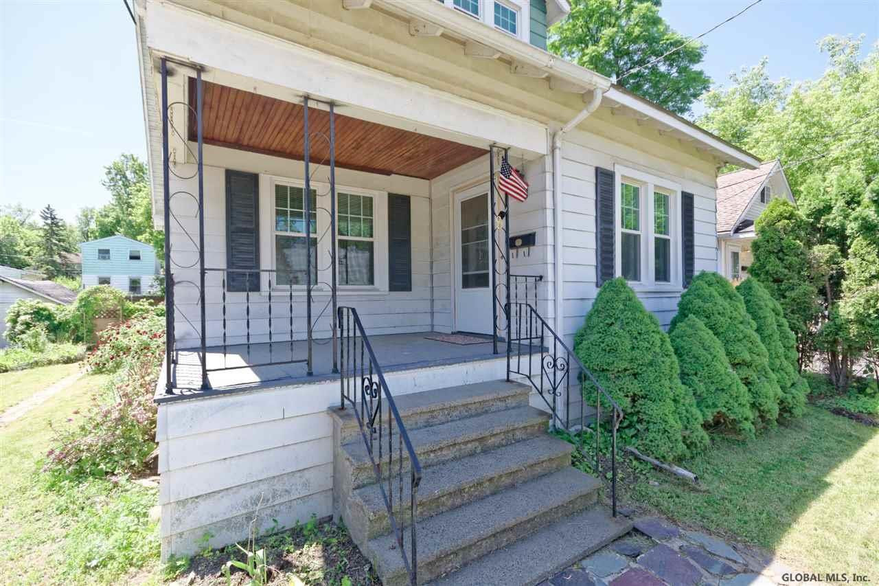 8 Mohawk Avenue Rensselaer, NY 12144 - Photo 4 of 41 Photo 4