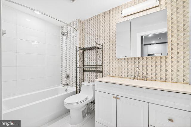 1638 K Street Northeast, Unit B2 Washington, DC 20002 - Photo 14 of 19