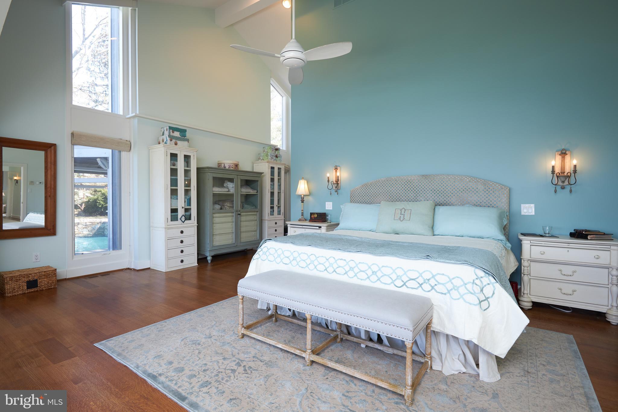 238 Riverside Road Edgewater, MD 21037 - Photo 41 of 145 MBR with superb Walk-in/around closets