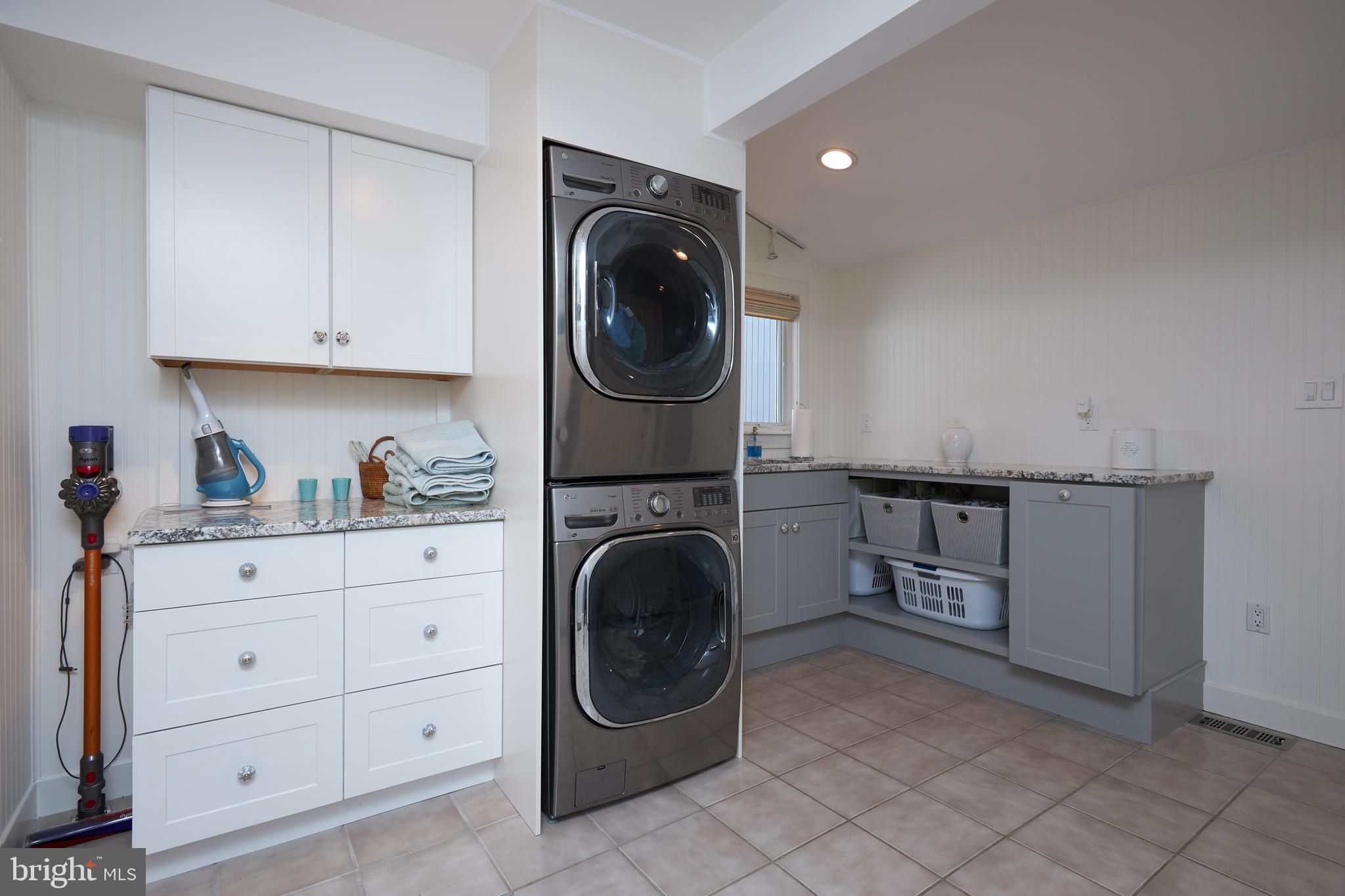 238 Riverside Road Edgewater, MD 21037 - Photo 72 of 145 Newly refurbished Laundry Room-Beautiful