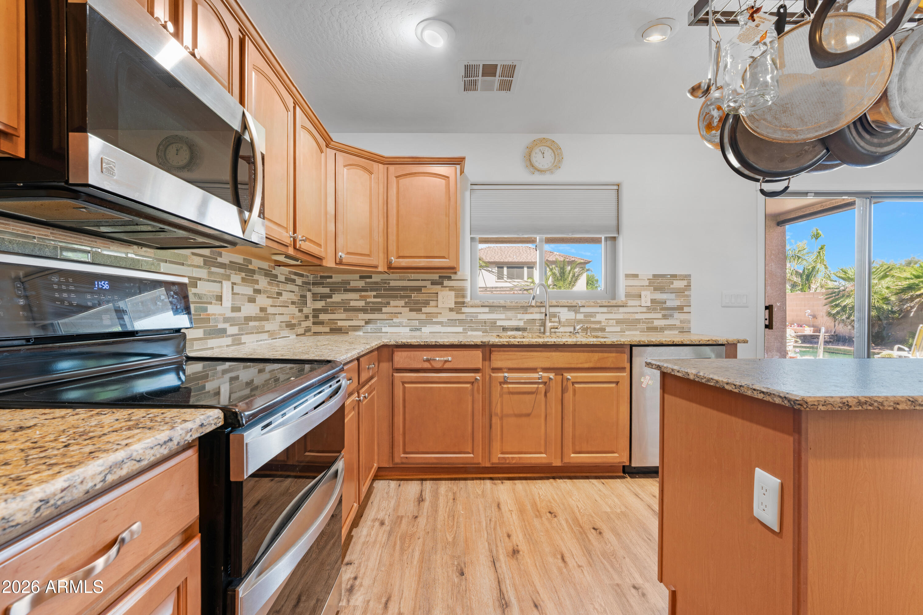 1732 East Magnum Road San Tan Valley, AZ 85140 - Photo 7 of 38 Kitchen 4