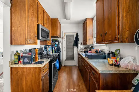 $1,100,000 | 2200 West Burbank Boulevard, Burbank, CA 91506