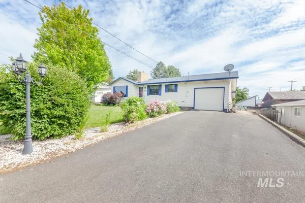 $469,000 | 404 Linden Drive, Lewiston, ID 83501