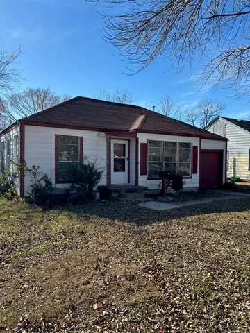 $1,350 | 1321 Oak Street, Grand Prairie, TX 75050