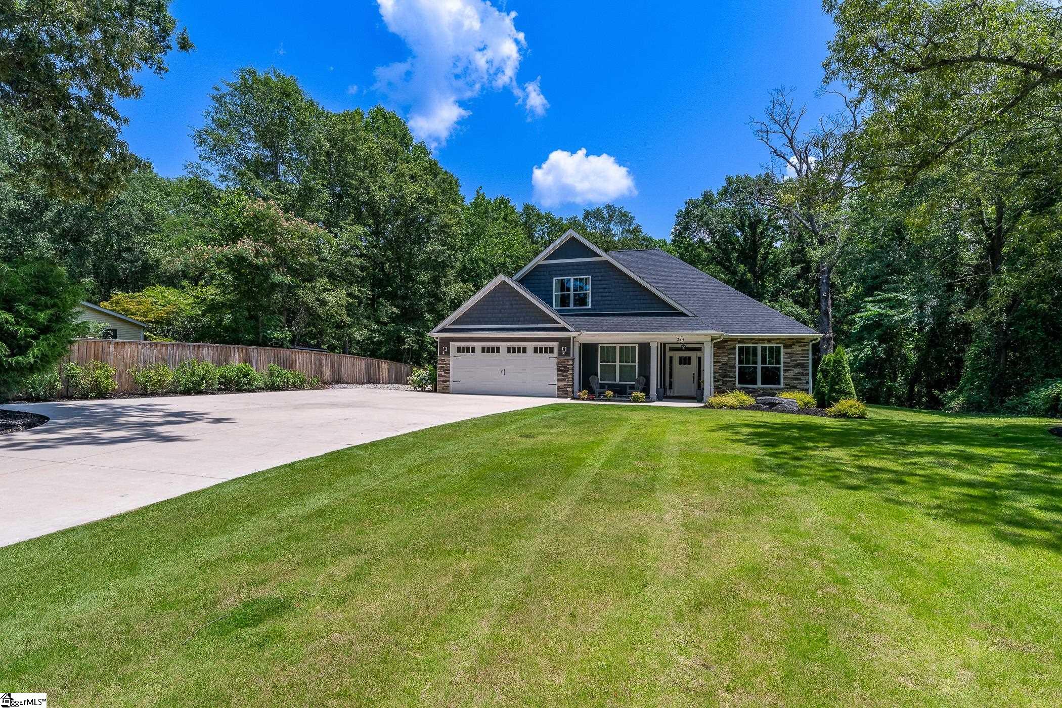 254 North Suber Road Greer, SC 29651 - Photo 4 of 37