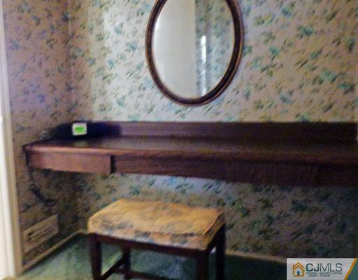 13 Alexander Road East Brunswick, NJ 08816 - Photo 17 of 23 Gallery Image 17