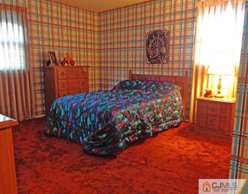 13 Alexander Road East Brunswick, NJ 08816 - Photo 18 of 23 Gallery Image 18