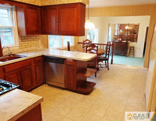 13 Alexander Road East Brunswick, NJ 08816 - Photo 3 of 23 Gallery Image 3