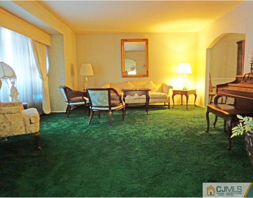 13 Alexander Road East Brunswick, NJ 08816 - Photo 8 of 23 Gallery Image 8