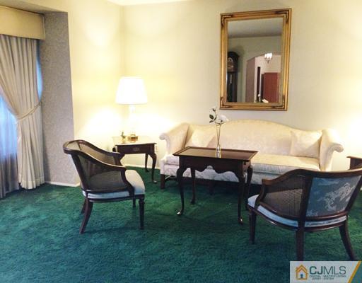 13 Alexander Road East Brunswick, NJ 08816 - Photo 9 of 23 Gallery Image 9