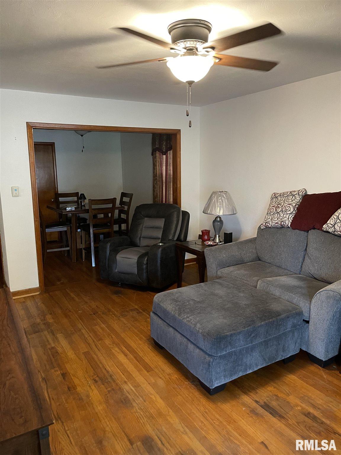 2849 South 15th Street Springfield, IL 62703 - Photo 2 of 19