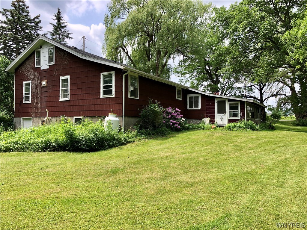 1825 Perry Road Leicester, NY 14481 - Photo 3 of 29 View of back of property
