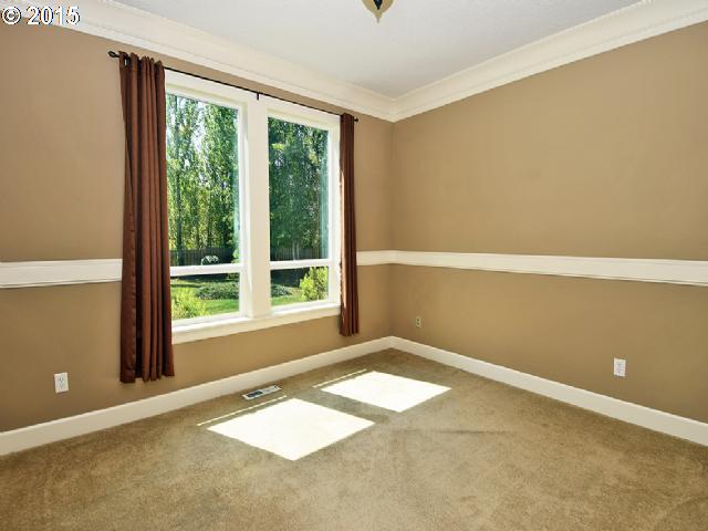 856 Northwest Angel Heights Road Stevenson, WA 98648 - Photo 7 of 16 Den/Office