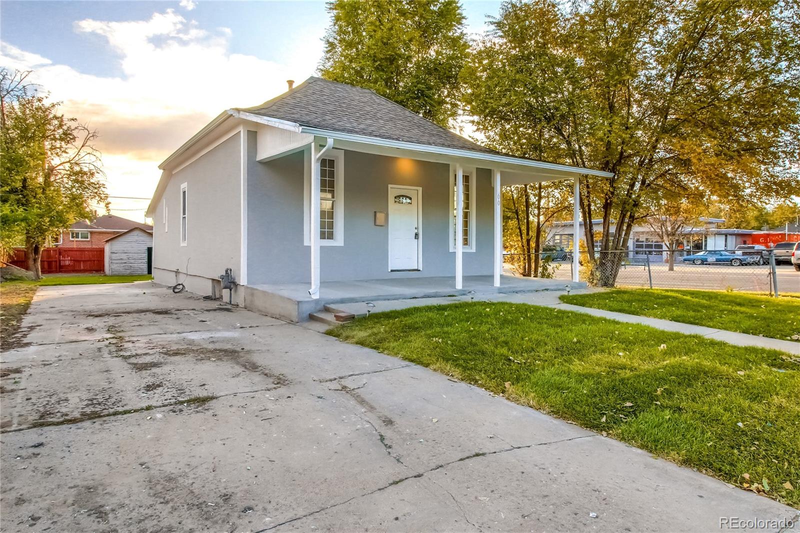 100 Stuart Street Denver, CO 80219 - Photo 3 of 29 Gallery Image 3