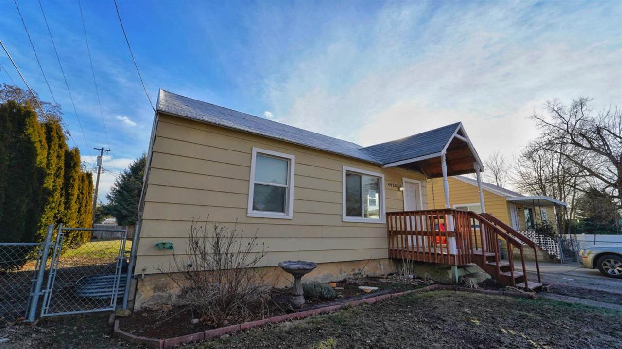 4420 North Best Road Spokane Valley, WA 99216 - Photo 3 of 20