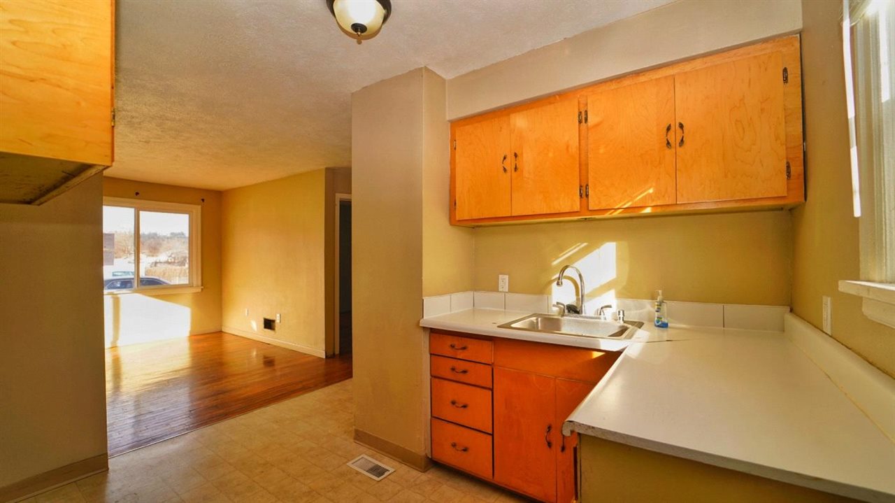 4420 North Best Road Spokane Valley, WA 99216 - Photo 7 of 20