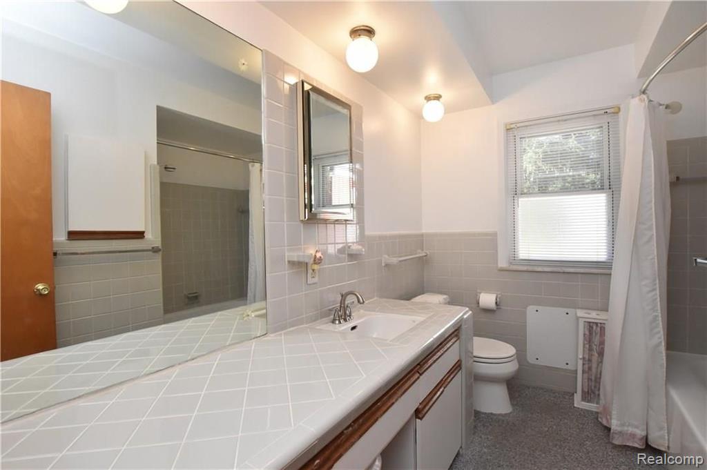 16279 Beverly Road Franklin, MI 48025 - Photo 20 of 38
