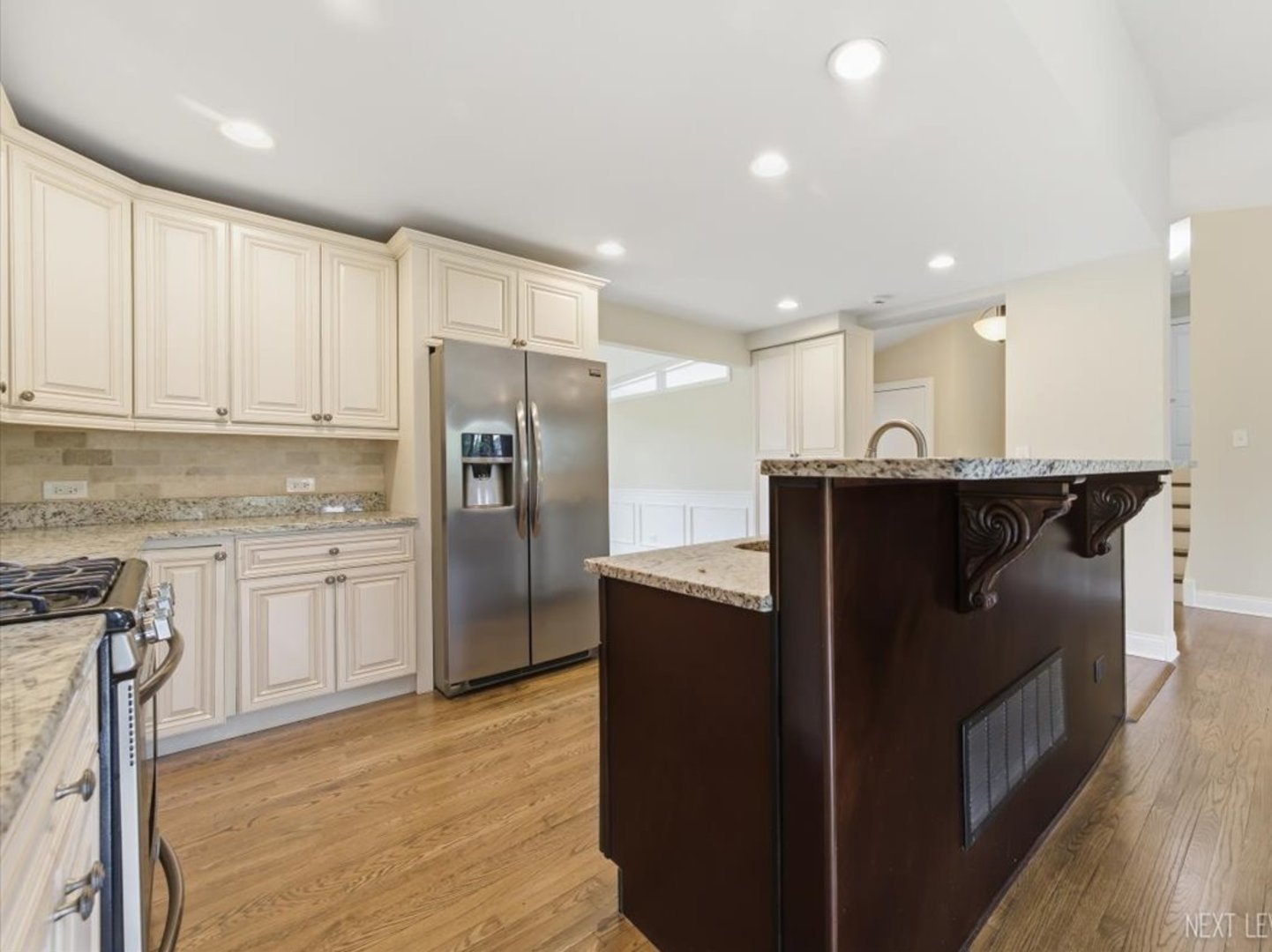 1000 Crest Street Wheaton, IL 60189 - Photo 12 of 35
