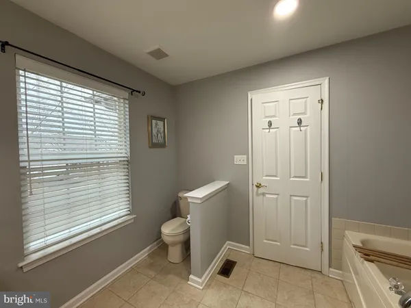 $3,100 | 122 Providence Lane, Lansdale, PA 19446