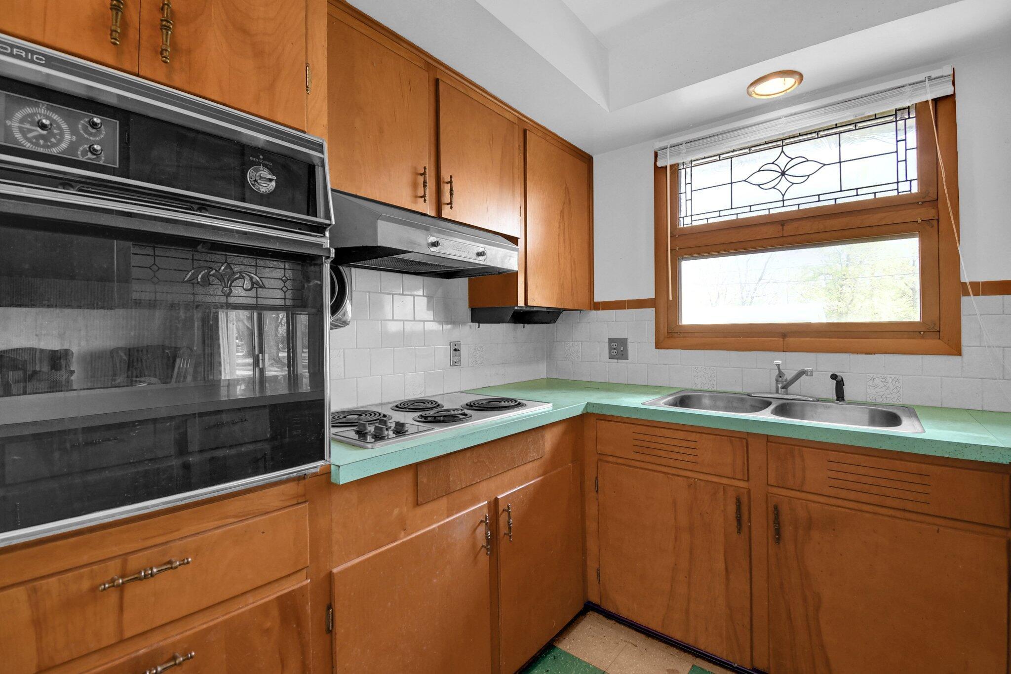 19-web-or-mls-378-grandview-rd
