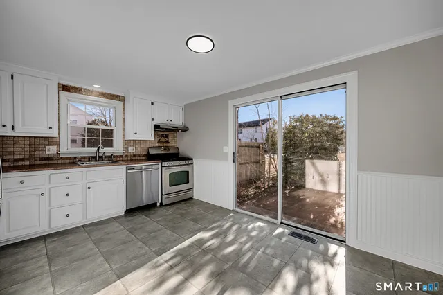 $274,900 | 2 Butternut Drive, Unit 2, Glastonbury, CT 06033