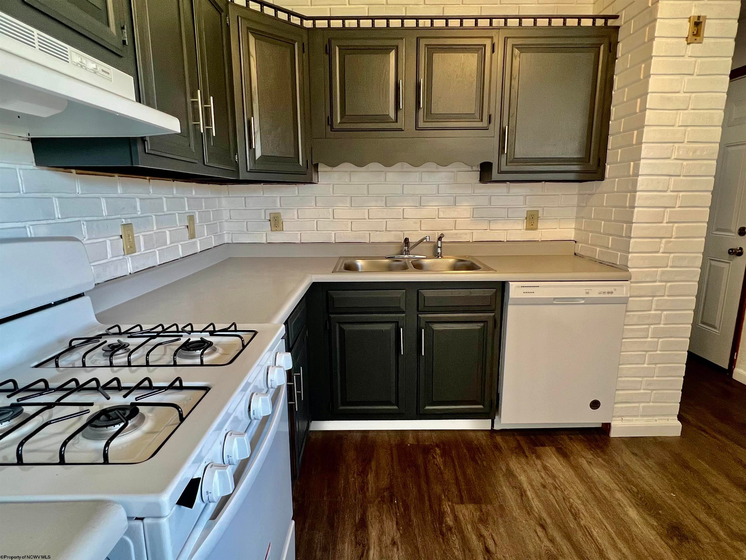 1615 Clifton Road Fairmont, WV 26554 - Photo 8 of 22 Gallery Image 8