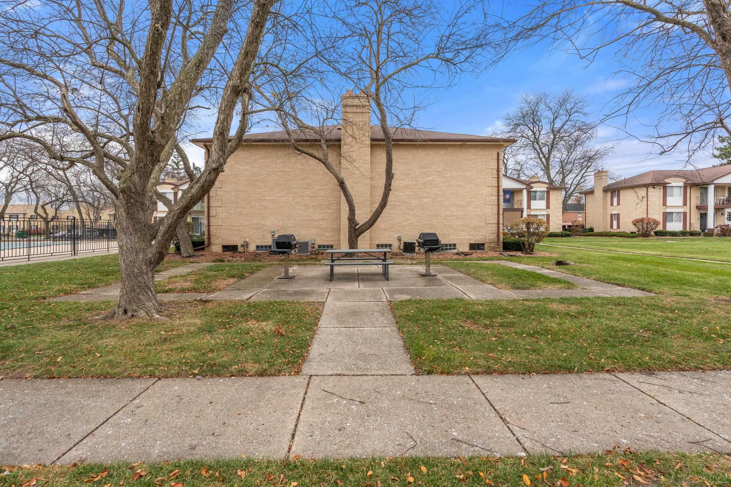 29265 Hayes Road Warren, MI 48088 - Photo 28 of 29