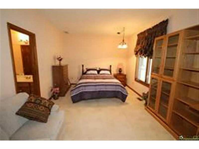 3735 West 2 Mile House Road, Unit 5 Columbus, IN 47201 - Photo 11 of 20 Gallery Image 11
