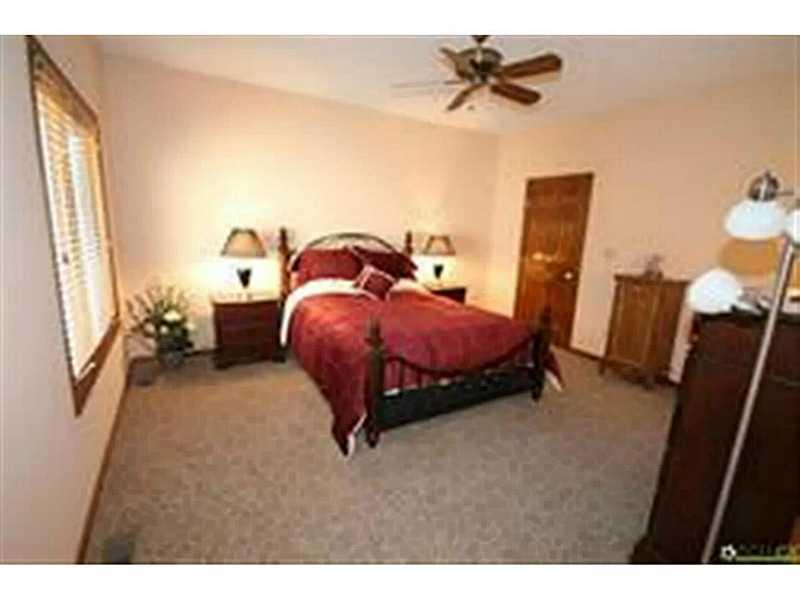 3735 West 2 Mile House Road, Unit 5 Columbus, IN 47201 - Photo 12 of 20 Gallery Image 12