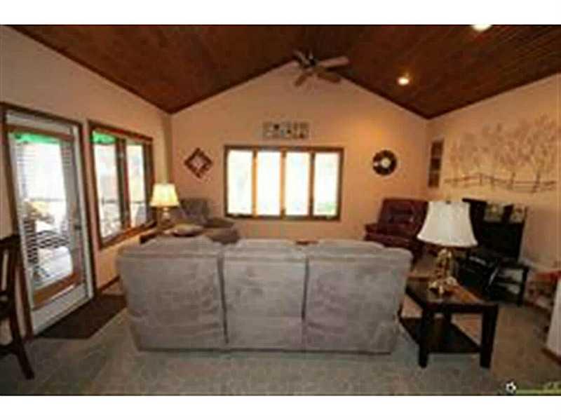 3735 West 2 Mile House Road, Unit 5 Columbus, IN 47201 - Photo 3 of 20 Gallery Image 3
