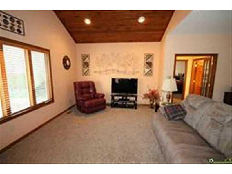 3735 West 2 Mile House Road, Unit 5 Columbus, IN 47201 - Photo 5 of 20 Gallery Image 5