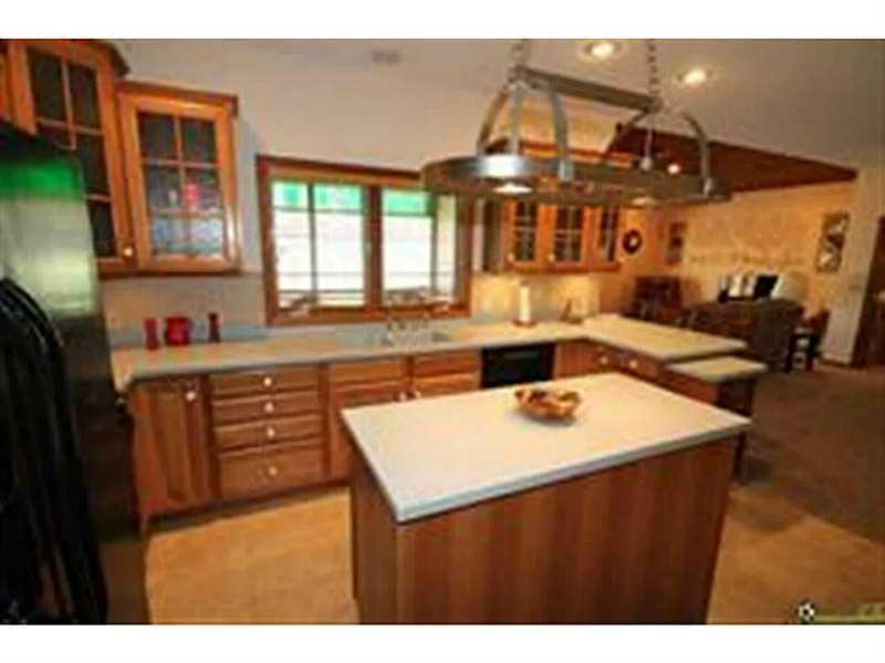 3735 West 2 Mile House Road, Unit 5 Columbus, IN 47201 - Photo 8 of 20 Gallery Image 8