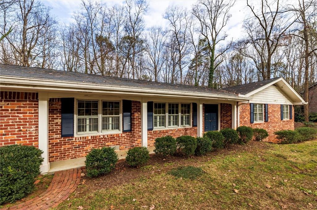 2350 Oxbow Circle Smoke Rise, GA 30087 - Photo 5 of 51