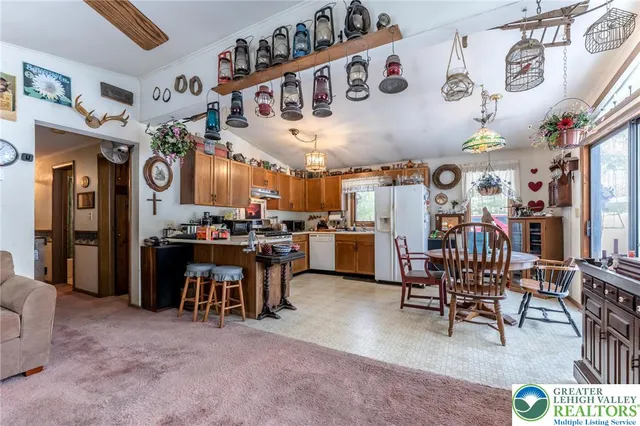 $284,900 | 415 White Oak Road, Lehighton, PA 18235