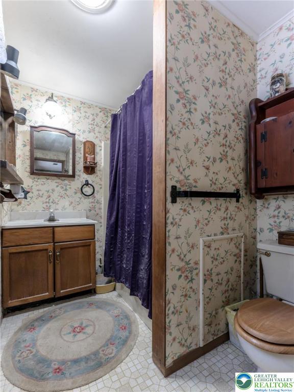 415 White Oak Road Lehighton, PA 18235 - Photo 31 of 50 Full Bathroom #2