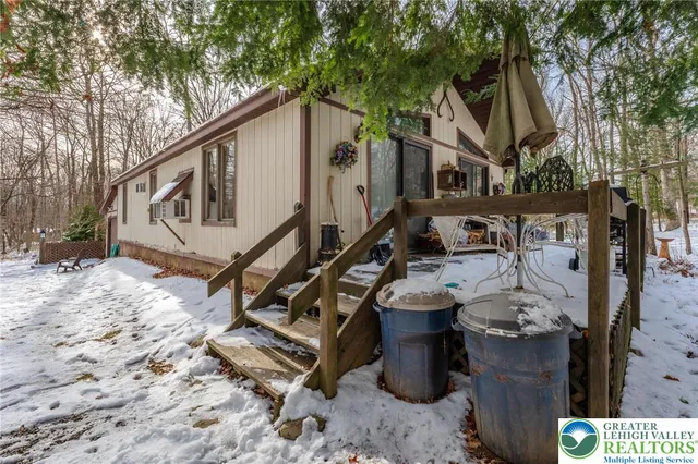 $284,900 | 415 White Oak Road, Lehighton, PA 18235