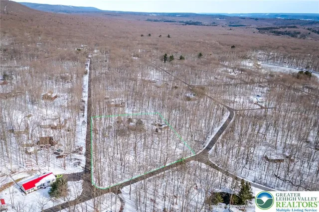 $284,900 | 415 White Oak Road, Lehighton, PA 18235