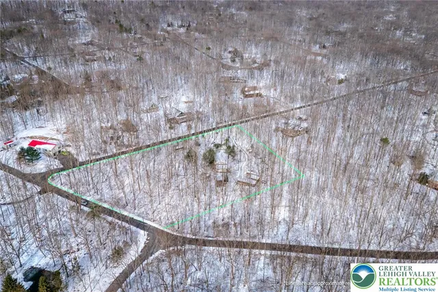 $284,900 | 415 White Oak Road, Lehighton, PA 18235