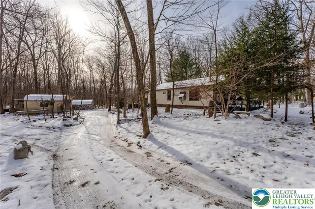 $284,900 | 415 White Oak Road, Lehighton, PA 18235