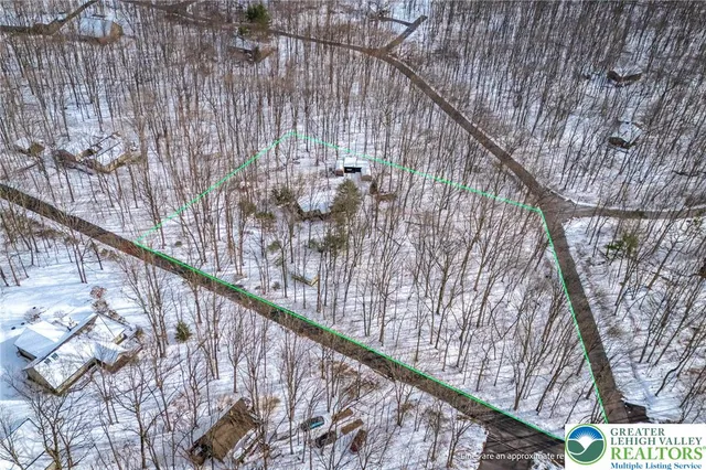 $284,900 | 415 White Oak Road, Lehighton, PA 18235