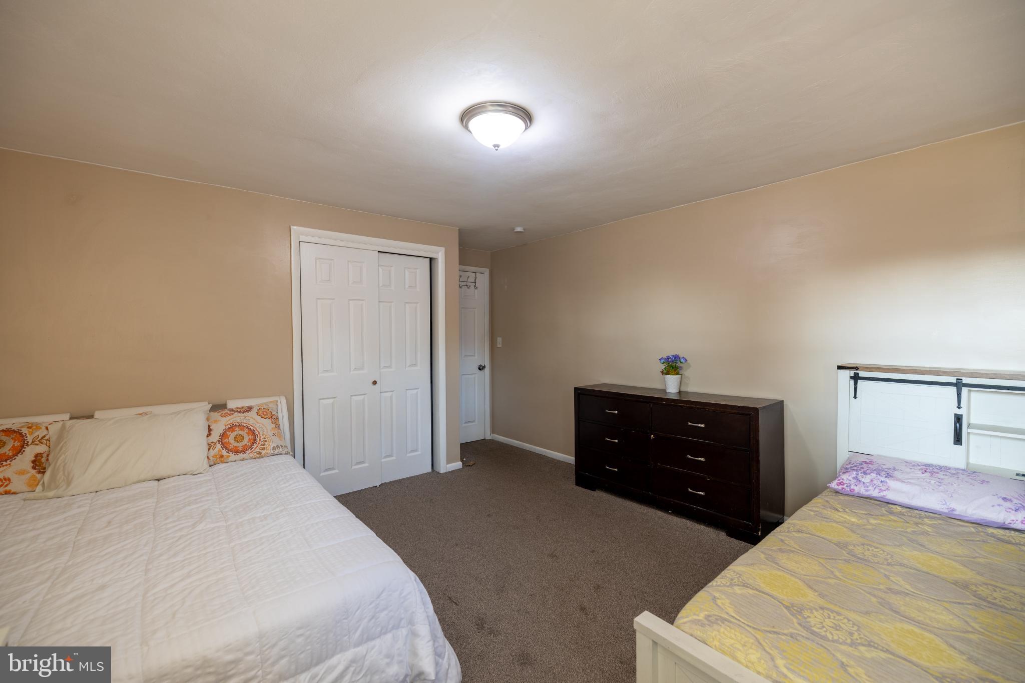 1504 Pelham Road Harrisburg, PA 17110 - Photo 14 of 31 Spacious, inviting bedroom with natural light.