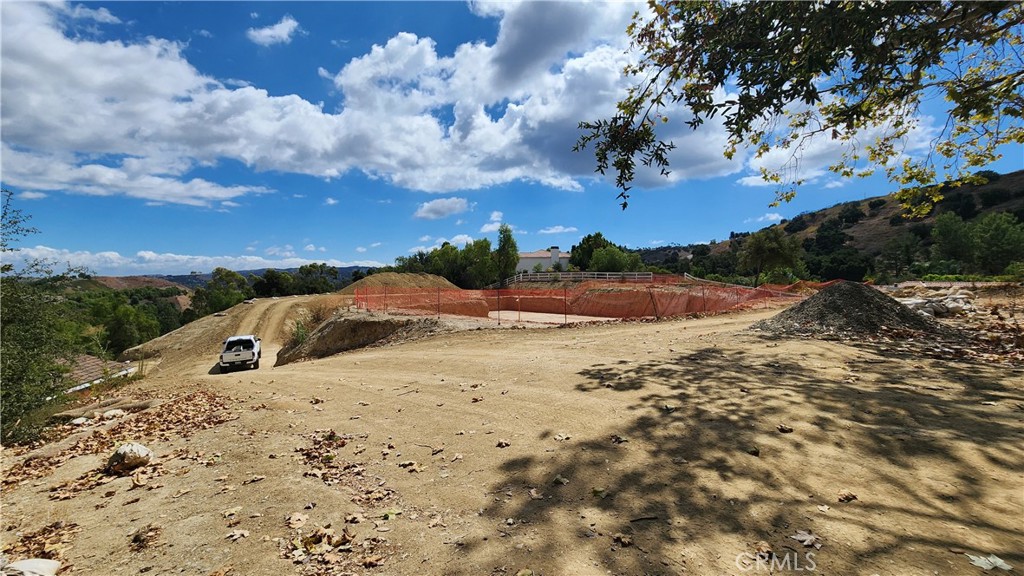 5360 Whitman Road Hidden Hills, CA 91302 - Photo 5 of 11 a view of a yard with mountain view
