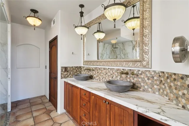 $1,100,000 | 2183 View Crest Glen, Escondido, CA 92026