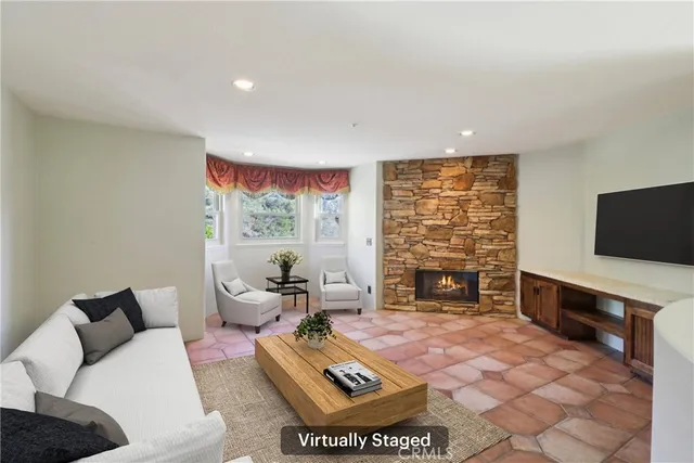 $1,100,000 | 2183 View Crest Glen, Escondido, CA 92026