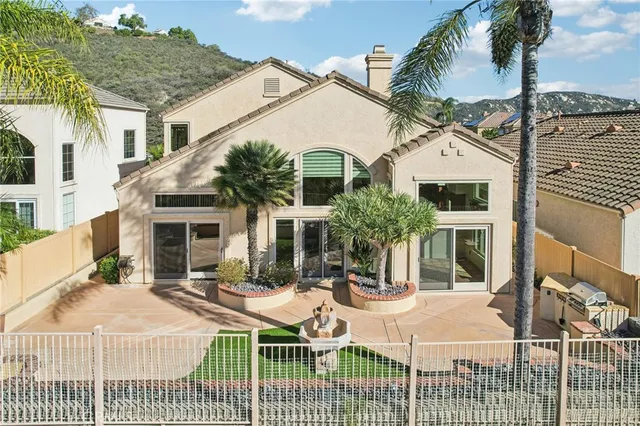 $1,100,000 | 2183 View Crest Glen, Escondido, CA 92026