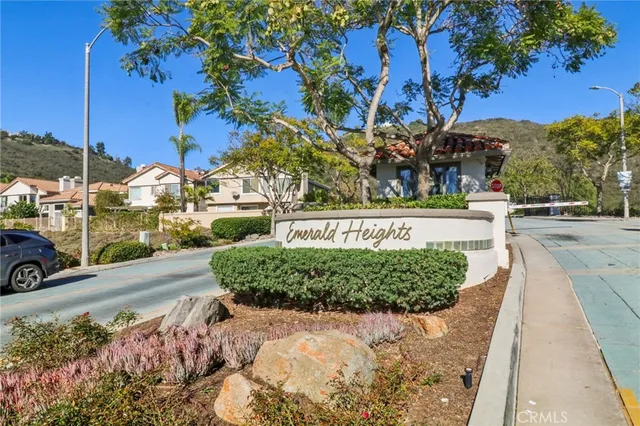 $1,100,000 | 2183 View Crest Glen, Escondido, CA 92026