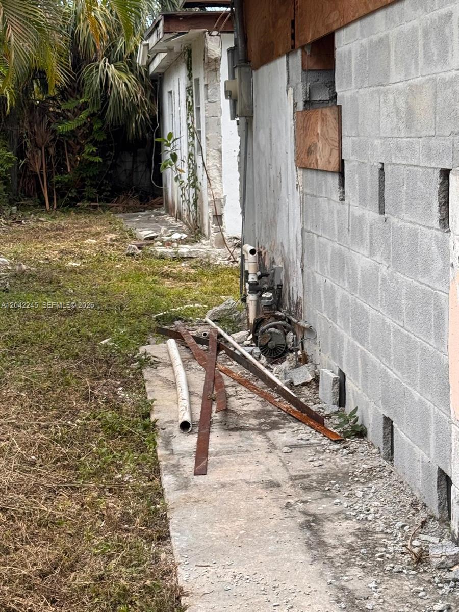 12515 Southwest 85th Avenue Road Miami, FL 33156 - Photo 17 of 20 Gallery Image 17